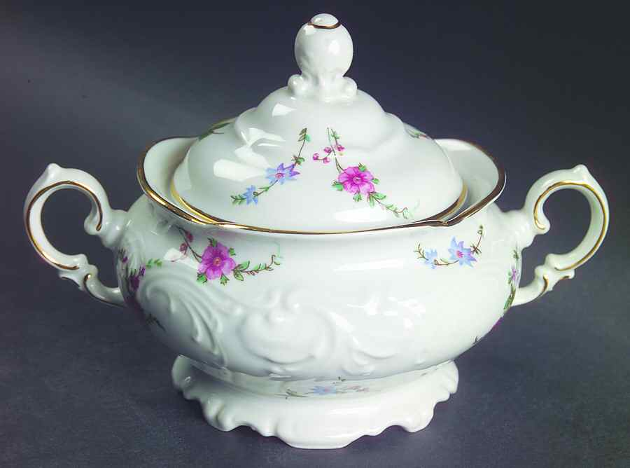 Sheraton Rose Sugar Bowl & Lid by Walbrzych-1