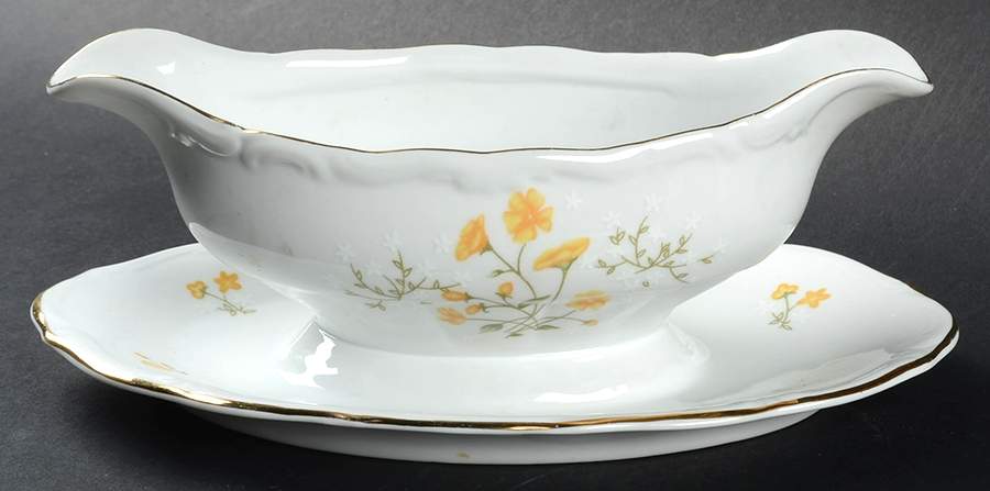 Spring Time Gravy Boat with Attached Underplate by Walbrzych-1