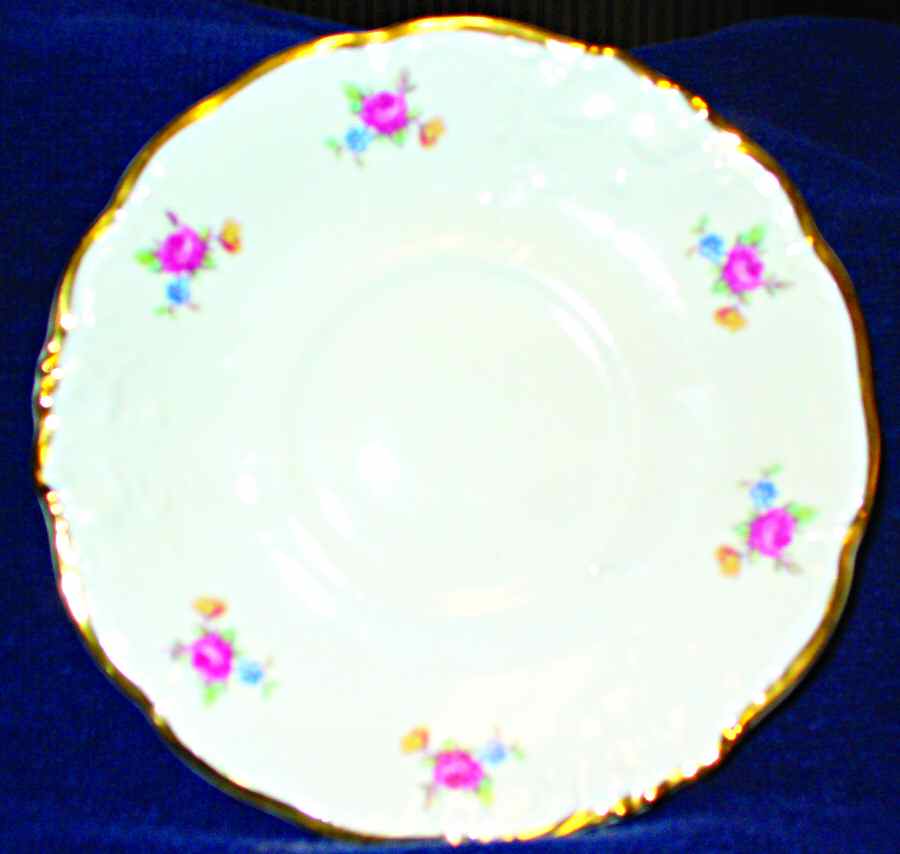 9025 Saucer by Walbrzych-1