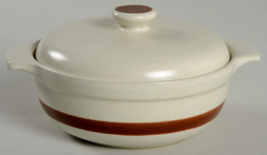 Sandusky Individual Casserole & Lid by Woodhaven Collection-1
