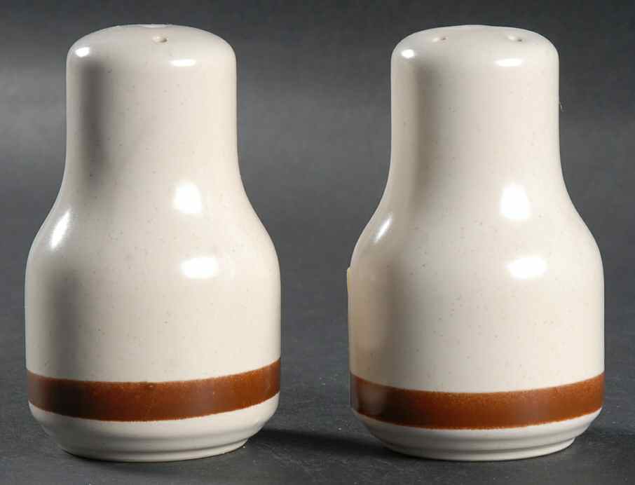 Sandusky Salt & Pepper Set by Woodhaven Collection-1