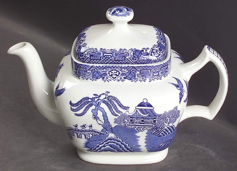 Blue Willow (Older) Teapot & Lid by Wood & Sons-1