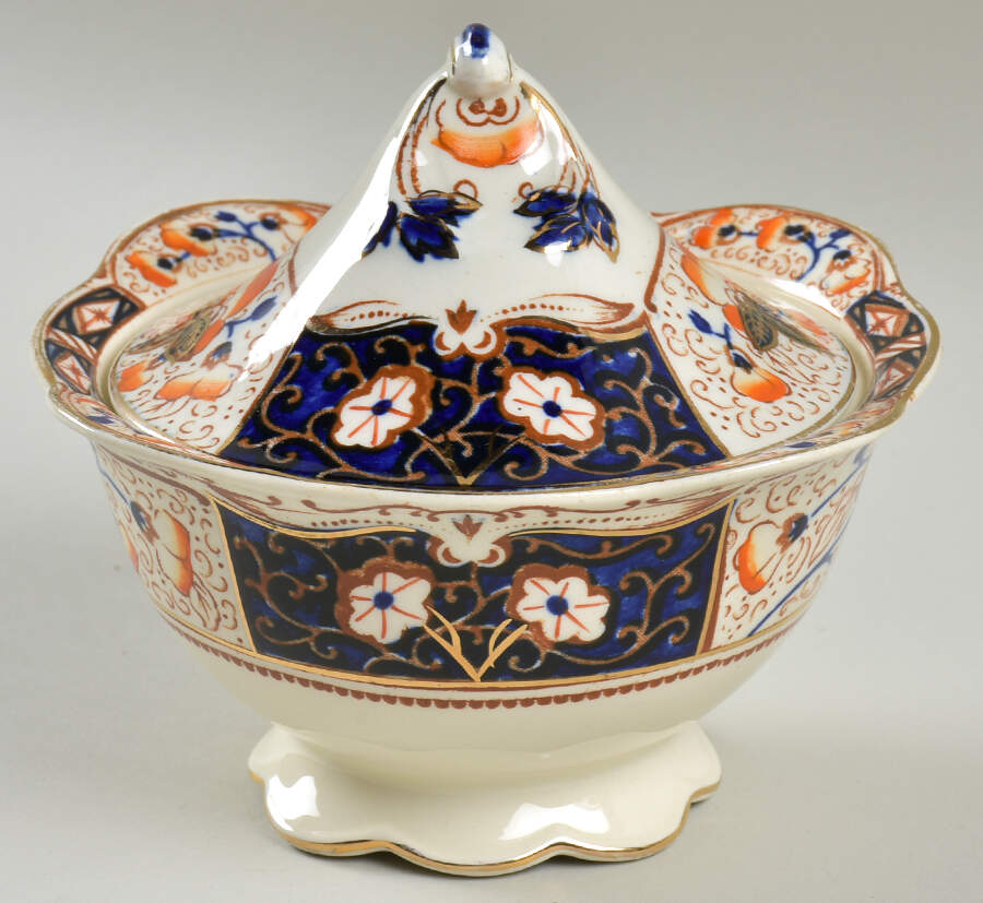 Braemar (Scalloped) Sugar Bowl & Lid by Wood & Sons-1