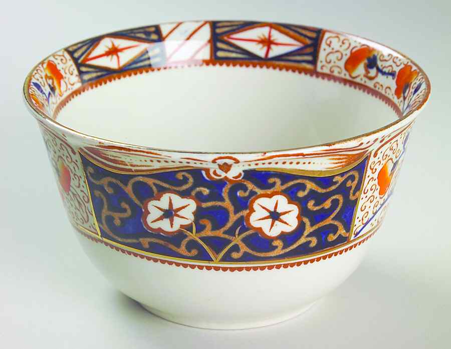 Braemar (Scalloped) Cranberry Bowl by Wood & Sons-1