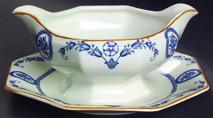 Broadmoor Blue Gravy Boat with Attached Underplate by Wood & Sons-1