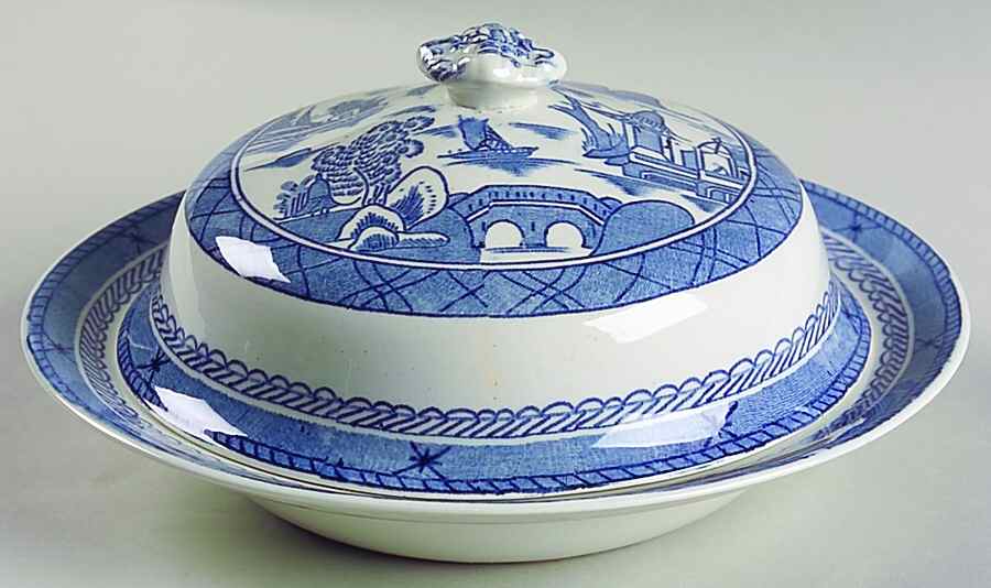 Canton Blue Round Covered Butter by Wood & Sons-1