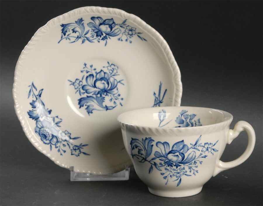 Caronia Flat Cup & Saucer Set by Wood & Sons-1