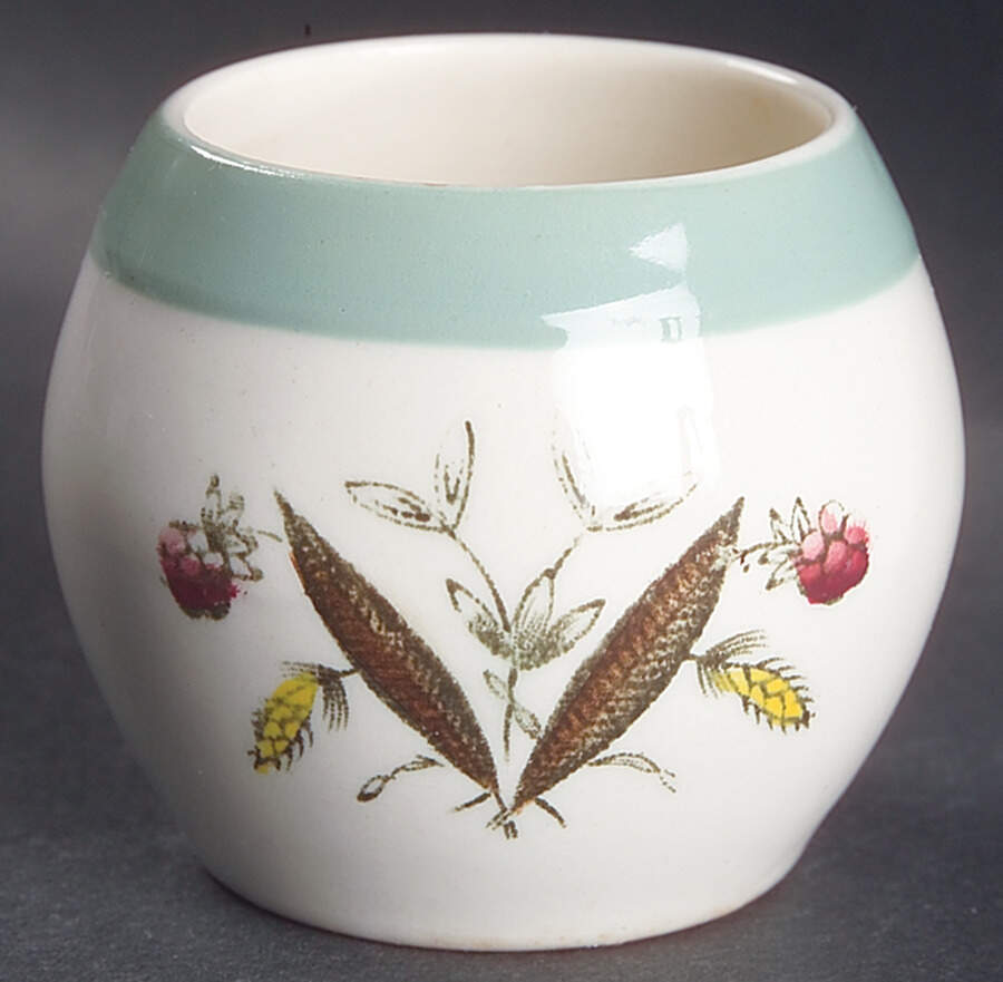 Clovelly (Green Shaded Clover) Single Egg Cup by Wood & Sons-1