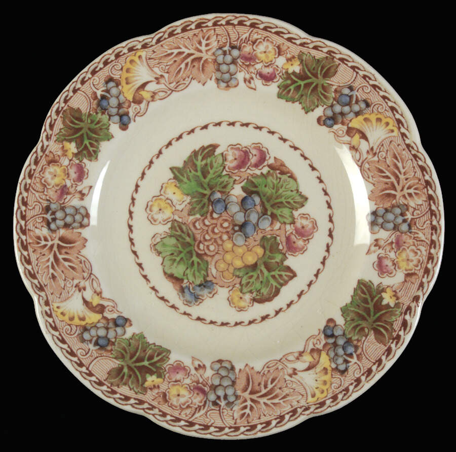 Hyde (Scalloped Edge) Dessert/Pie Plate by Wood & Sons-1