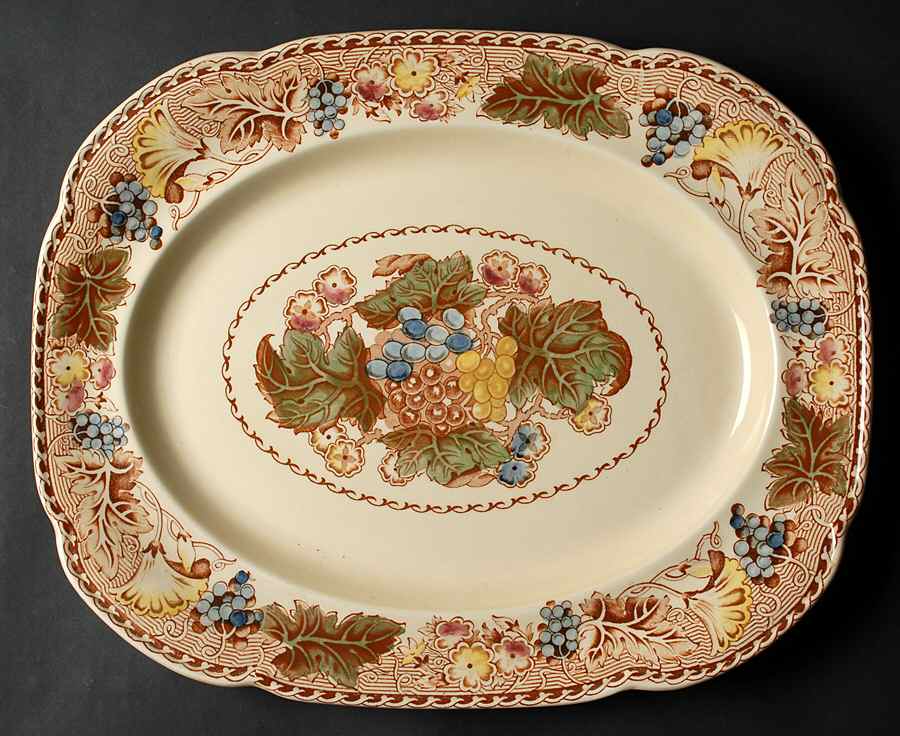 Hyde (Scalloped Edge) 16" Oval Serving Platter by Wood & Sons-1