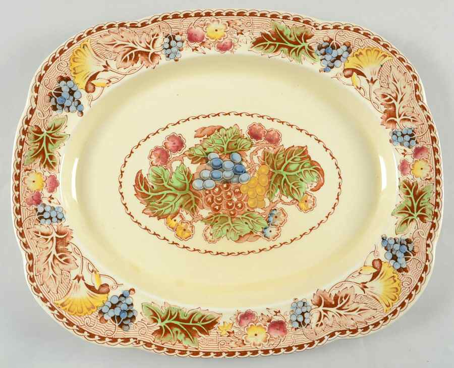 Hyde (Scalloped Edge) 14" Oval Serving Platter by Wood & Sons-1
