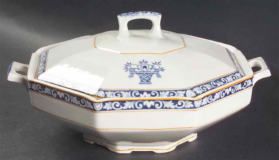 Stuart Round Covered Vegetable by Wood & Sons-1