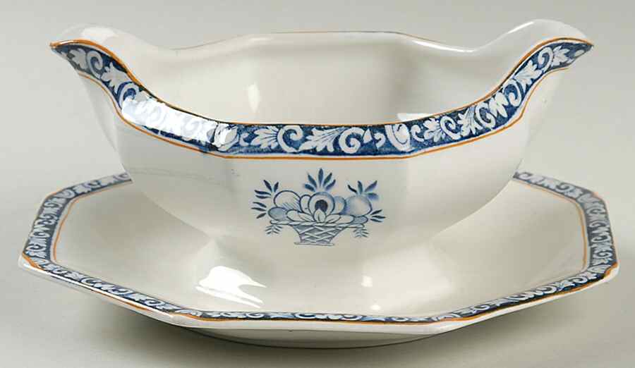Stuart Gravy Boat with Attached Underplate by Wood & Sons-1