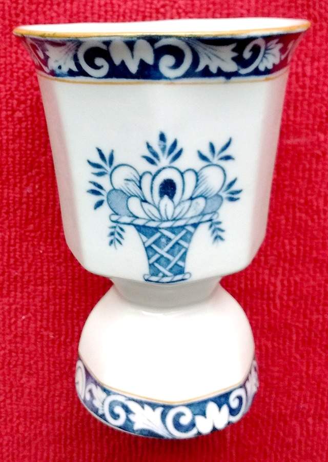 Stuart Single Egg Cup by Wood & Sons-1