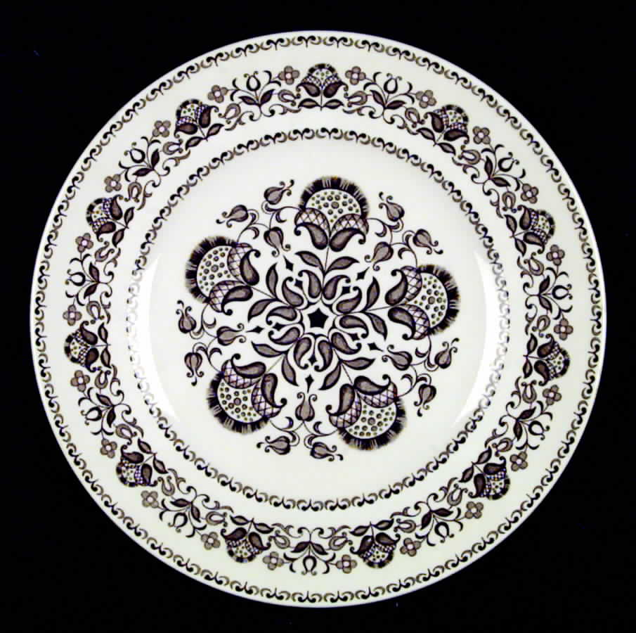 Wellesley Dinner Plate by Wood & Sons-1
