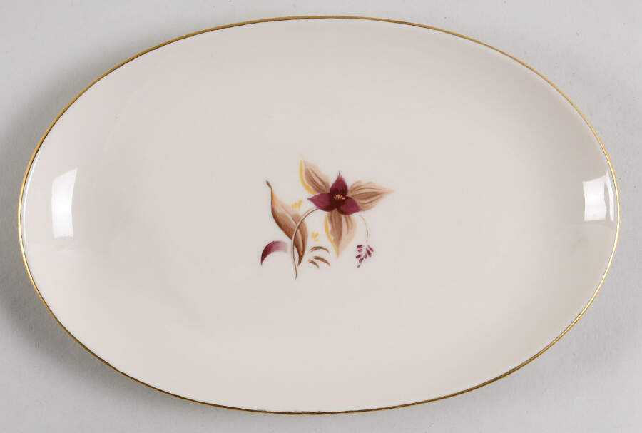 Trillium Underplate for Gravy Boat by Westport-1