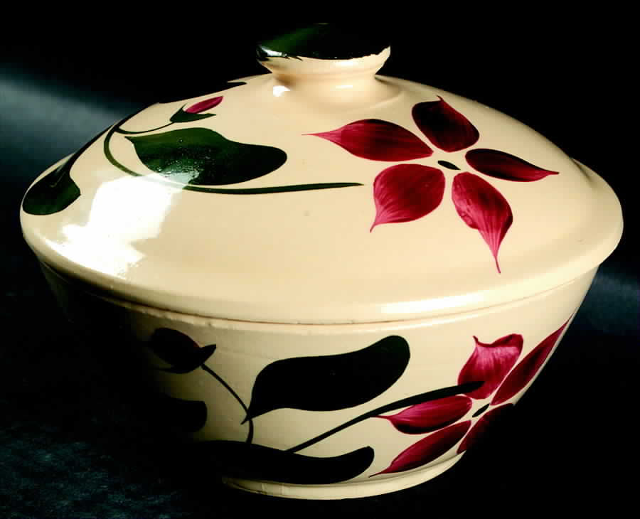 Starflower Round Covered Baker by Watt Pottery-1