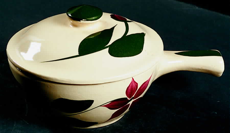 Starflower Individual Casserole & Lid by Watt Pottery-1