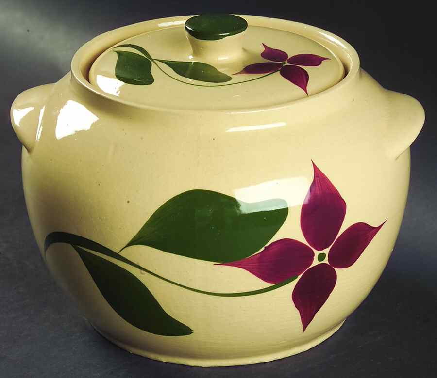 Starflower Small Bean Pot & Lid by Watt Pottery-1