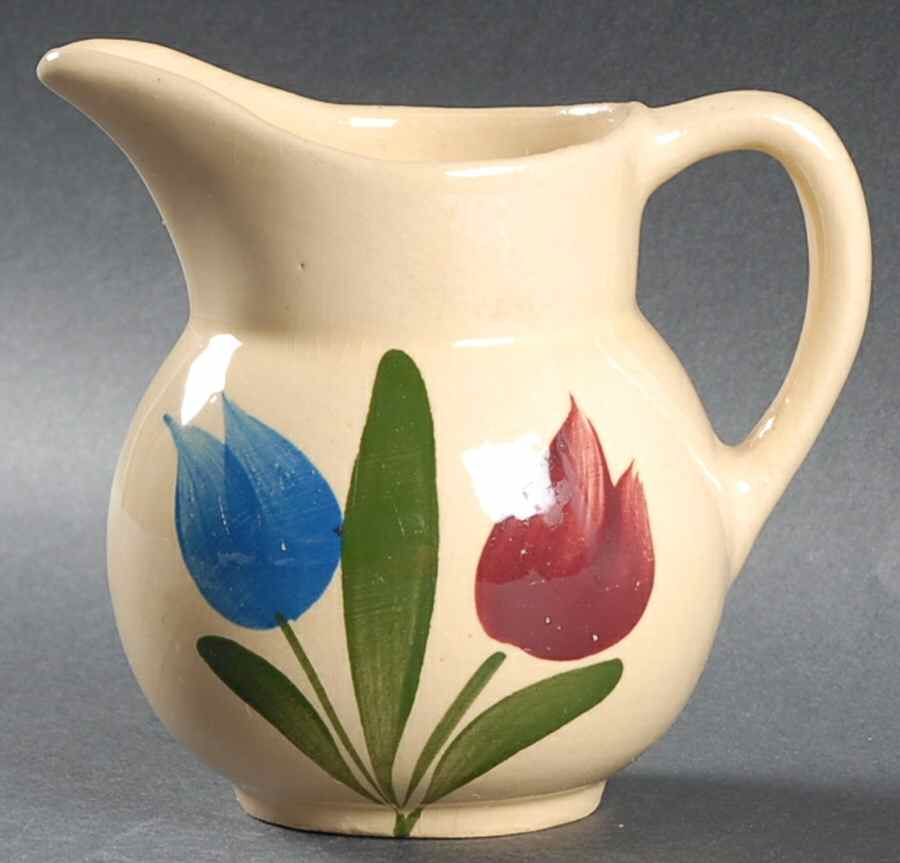 Tulip Creamer by Watt Pottery-1
