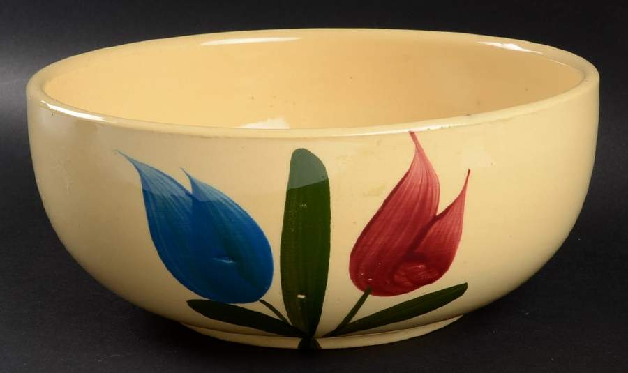 Tulip 9" Salad Serving Bowl by Watt Pottery-1