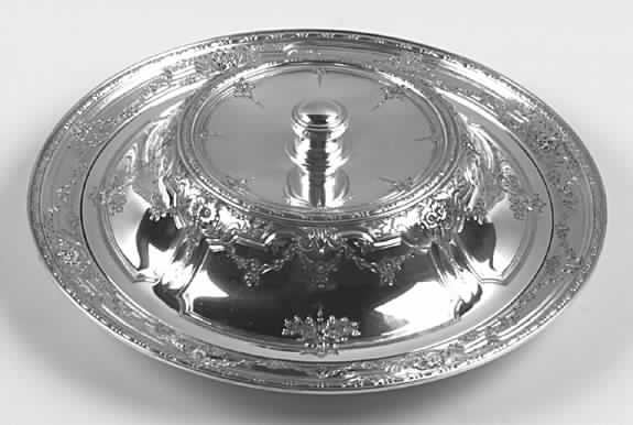 Sterling Hollowware Round Sterling Entree Server with Lid by Watson-1