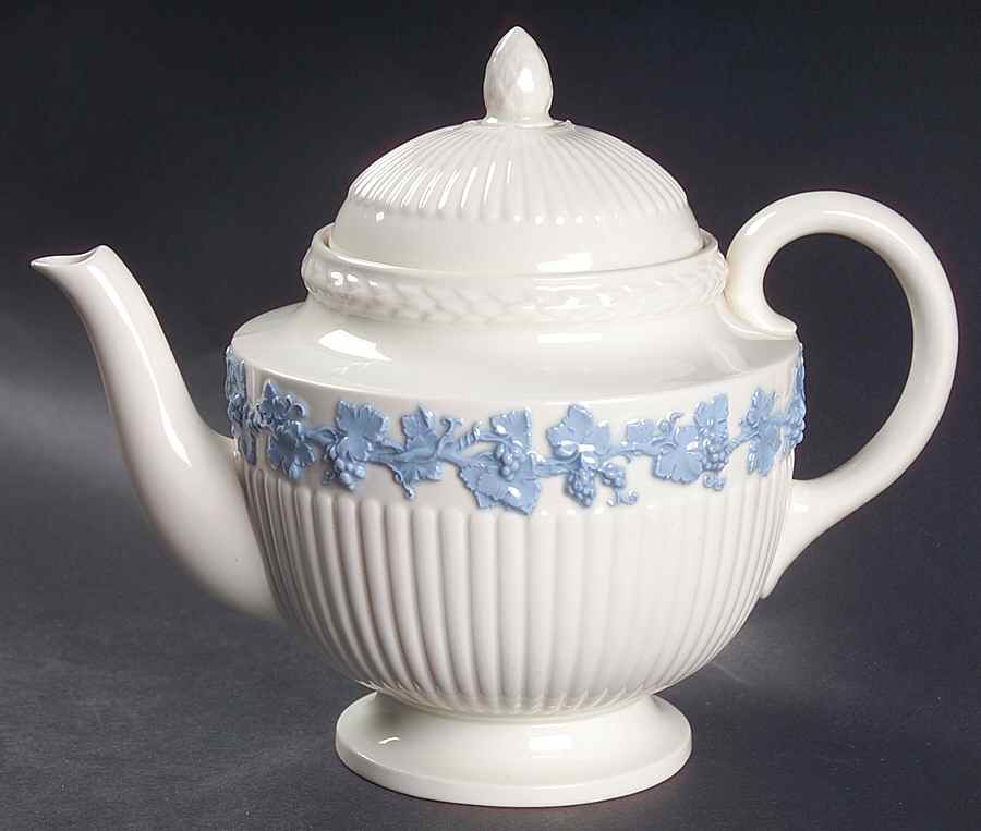 2804 (Edme, Blue Grapes) Teapot & Lid by Wedgwood-1