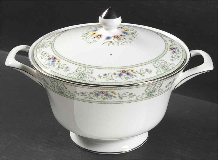 Agincourt Green Round Covered Vegetable by Wedgwood-1