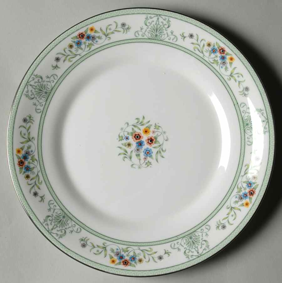 Agincourt Green Luncheon Plate by Wedgwood-1