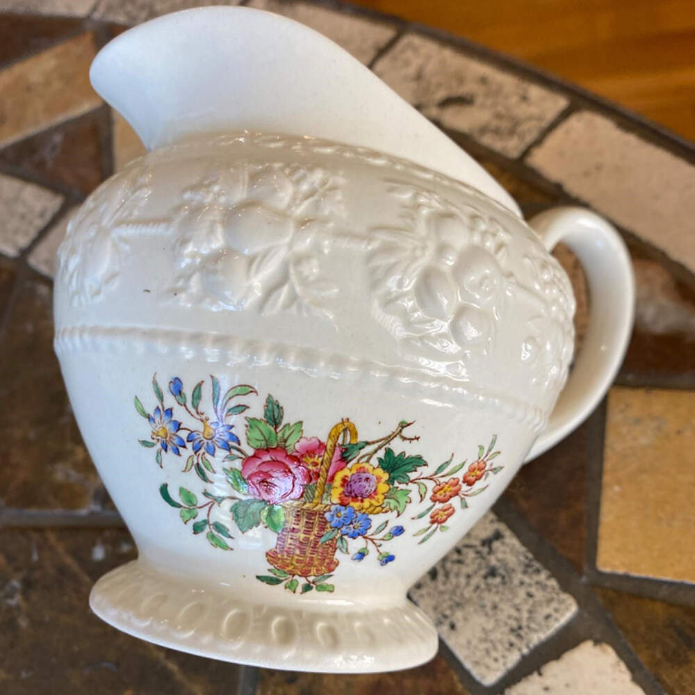 AL9476 Creamer by Wedgwood-1