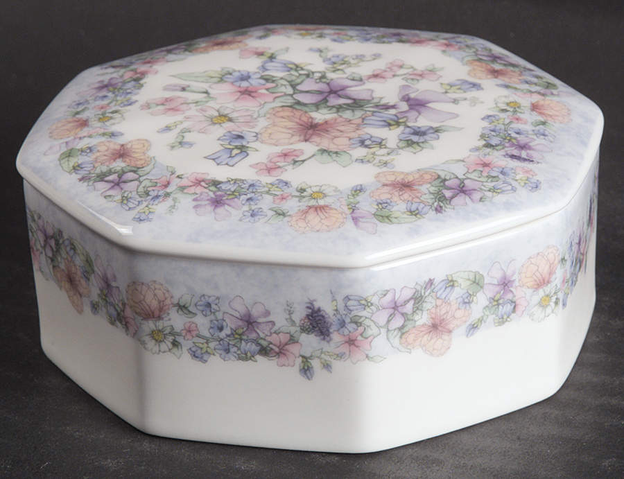 Angela Octagonal Box & Lid by Wedgwood-1