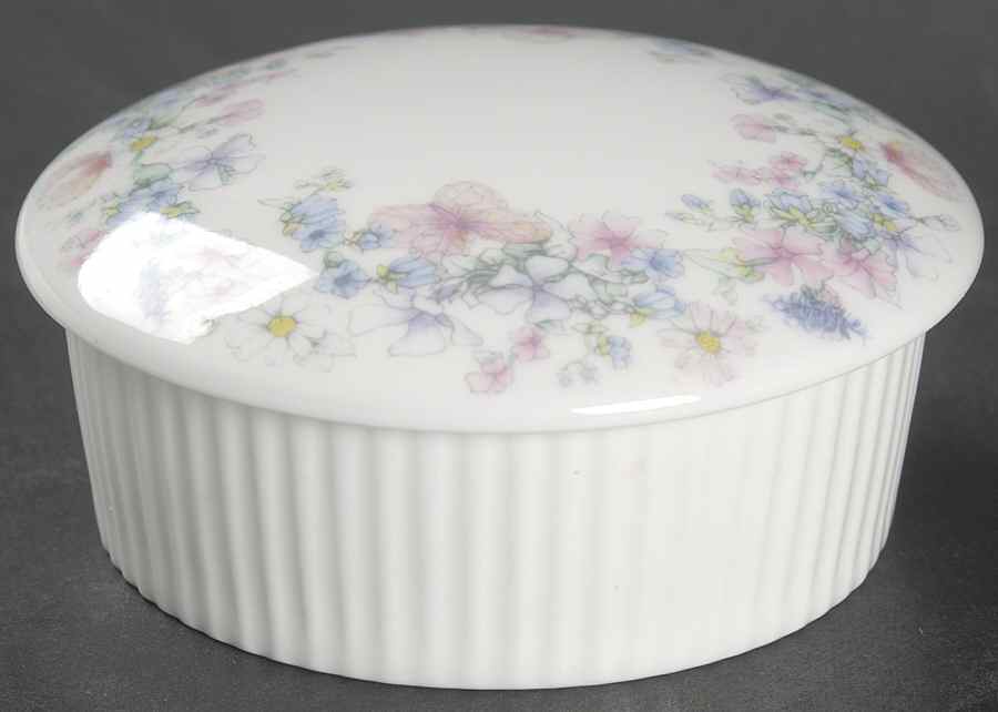 Angela 3" Round Box & Lid by Wedgwood-1