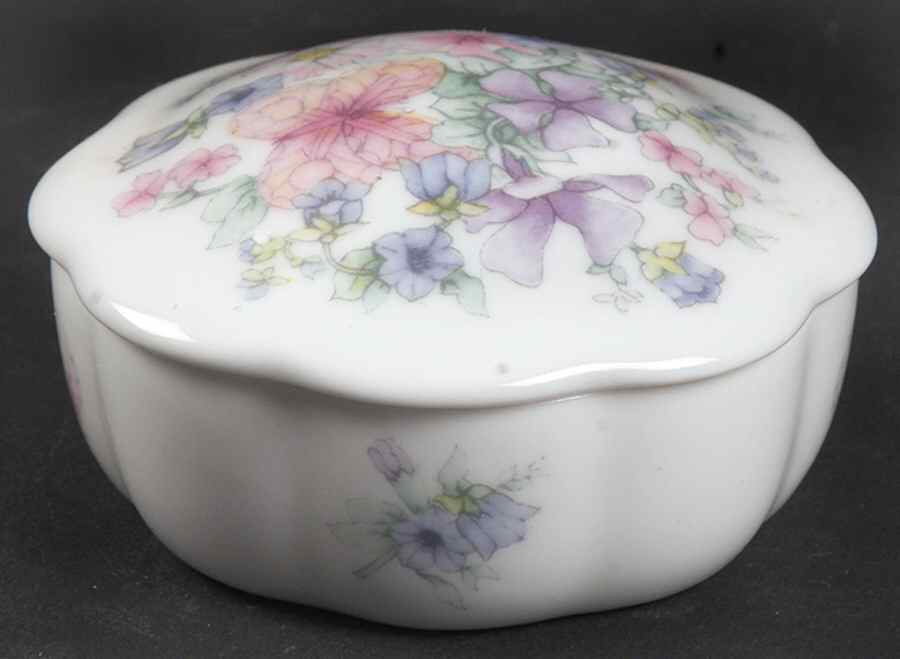 Angela Trinket Box & Lid by Wedgwood-1