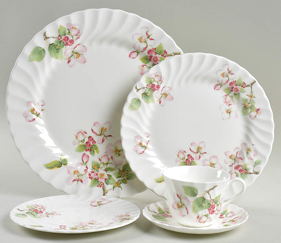 Apple Blossom 5 Piece Place Setting by Wedgwood-1