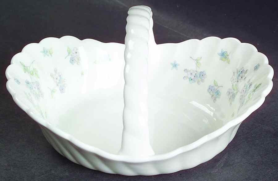 April Flowers Small Basket by Wedgwood-1