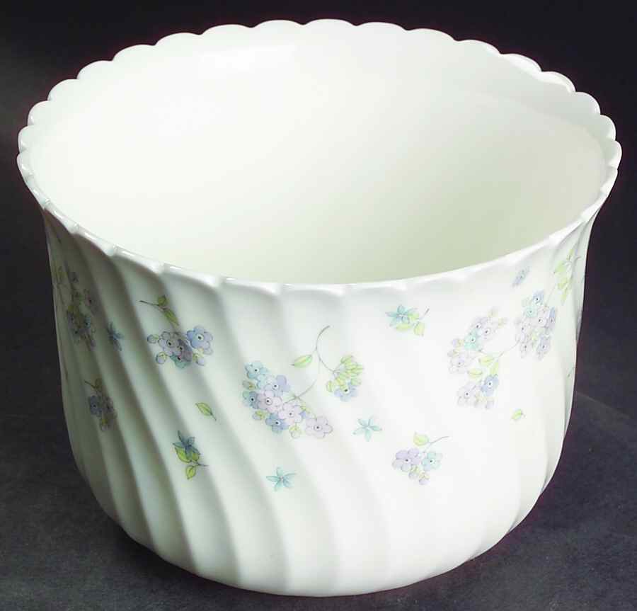 April Flowers Cachepot by Wedgwood-1