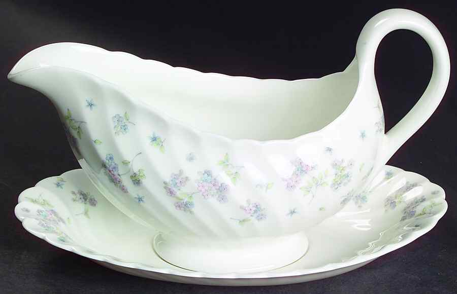 April Flowers Gravy Boat & Underplate by Wedgwood-1