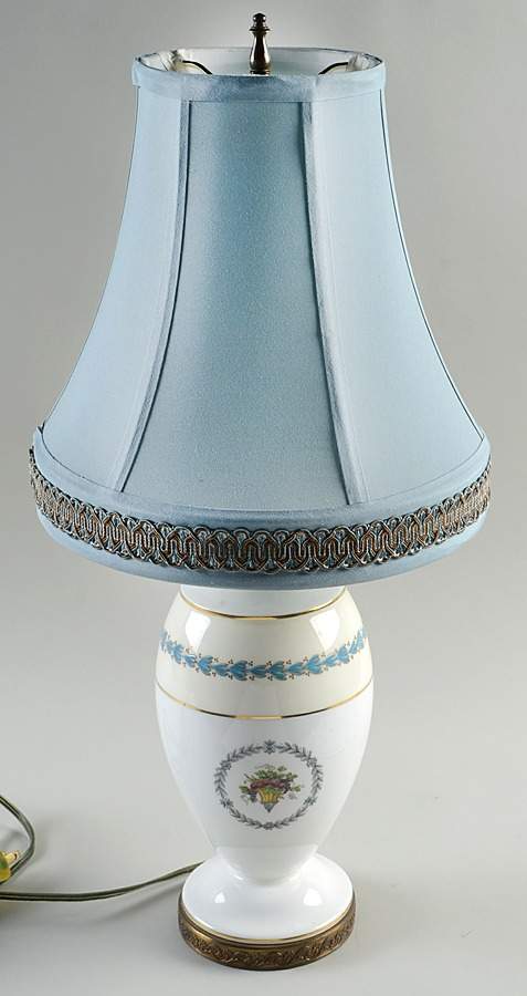 Appledore 20" Electric Lamp & Shade by Wedgwood-1
