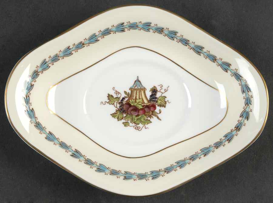 Appledore Underplate for Gravy Boat by Wedgwood-1