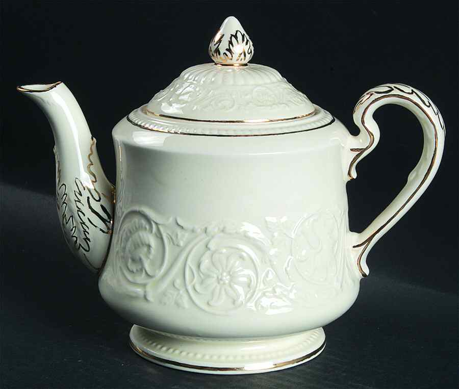 Athenian Gold Teapot & Lid by Wedgwood-1