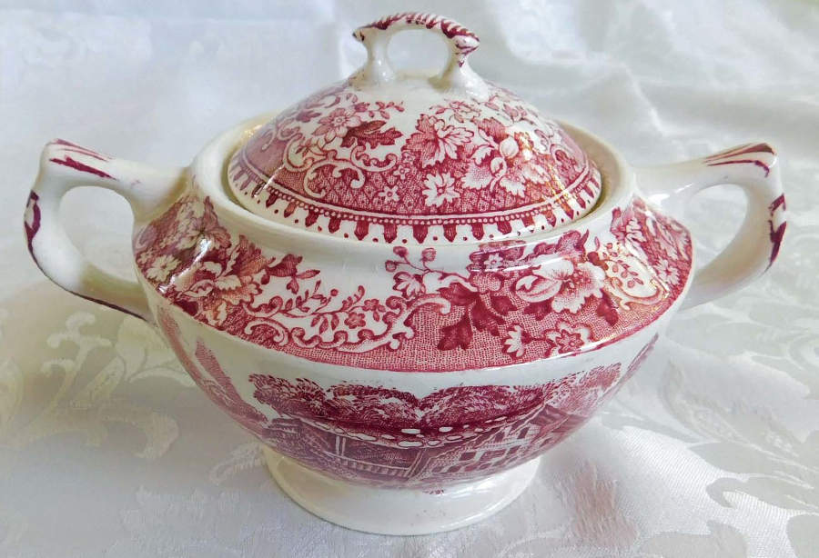 Avon Cottage Pink (Smooth) Sugar Bowl & Lid by Wedgwood-1
