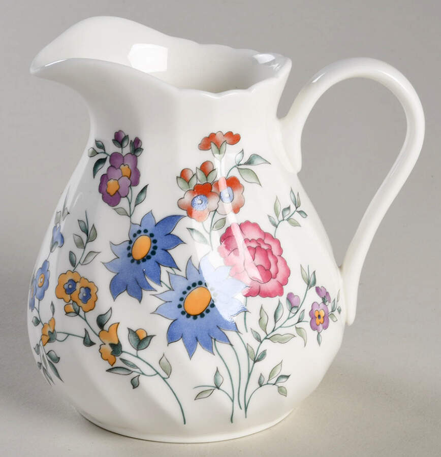 Avebury Creamer by Wedgwood-1