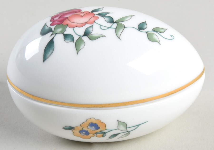 Avebury 2" Egg Box & Lid by Wedgwood-1