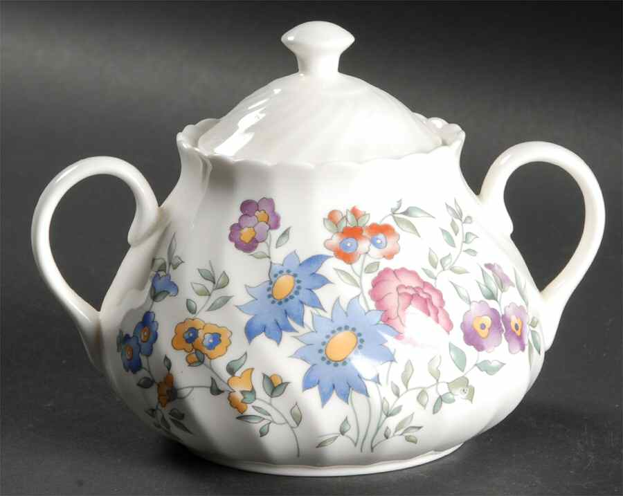 Avebury Sugar Bowl & Lid by Wedgwood-1