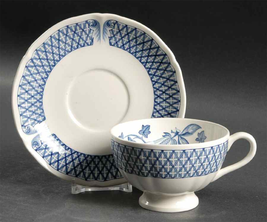 Avocado Blue Footed Cup & Saucer Set by Wedgwood-1
