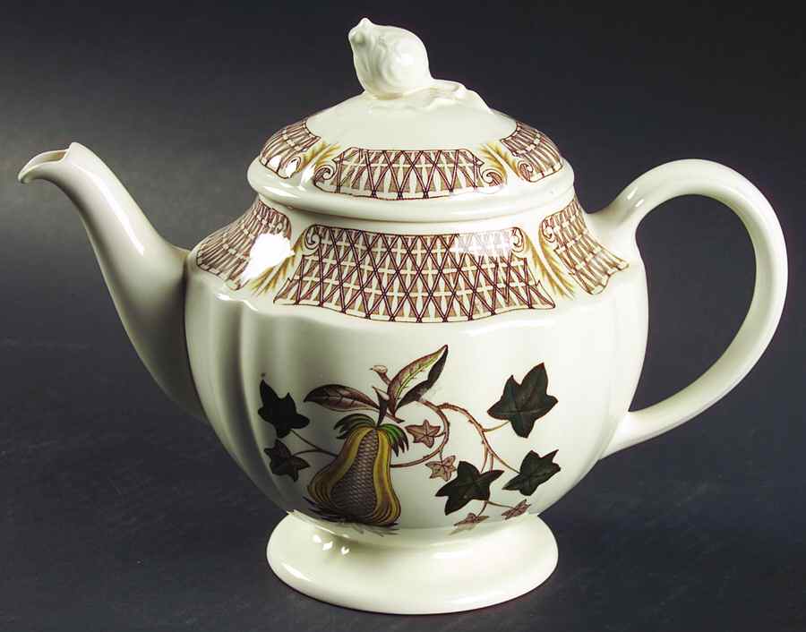 Avocado Yellow Teapot & Lid by Wedgwood-1
