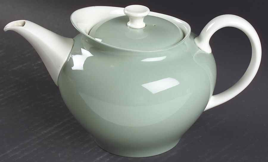 Barlaston Green Teapot & Lid by Wedgwood-1