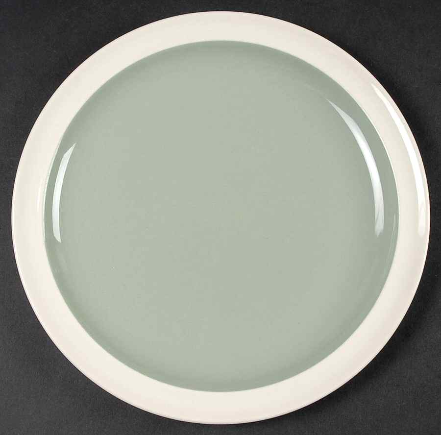 Barlaston Green Luncheon Plate by Wedgwood-1