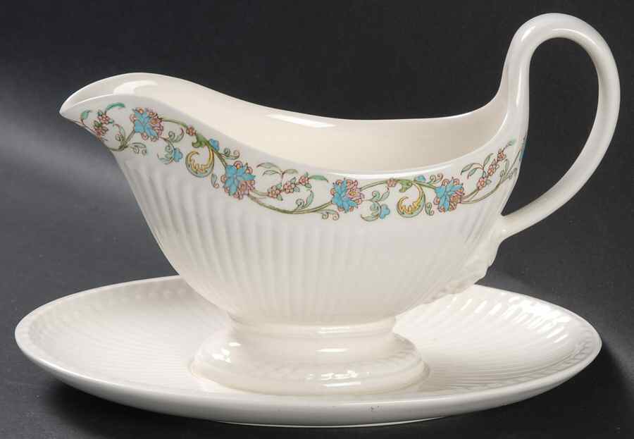 Banbury Gravy Boat with Attached Underplate by Wedgwood-1