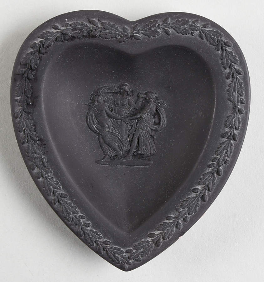 Basalt Black Small Heart Shape Ashtray by Wedgwood-1